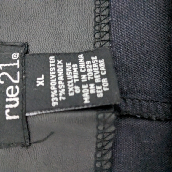 SALE Rue 21 skirt - Picture 3 of 5